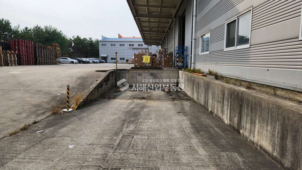 인천 검단구 오류동 1동 북청라ic 공항고속도로, 인천공항 교통요충지 물류창고 대지1725평, 건물1048평 매매 매물번호 10484 사진 3