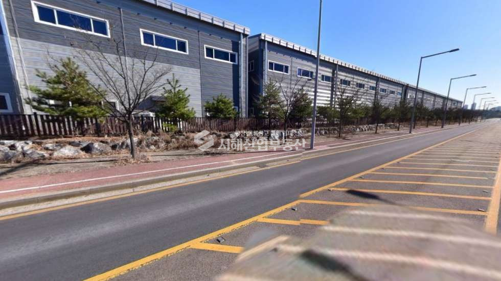 인천 검단구 오류동 1동 대지 6,368평, 건물 4,271평, 전체11개동(31개업체 입주), 20m도로접(3면 도로접-출입구 2개소) 매매 매물번호 10083 사진 5