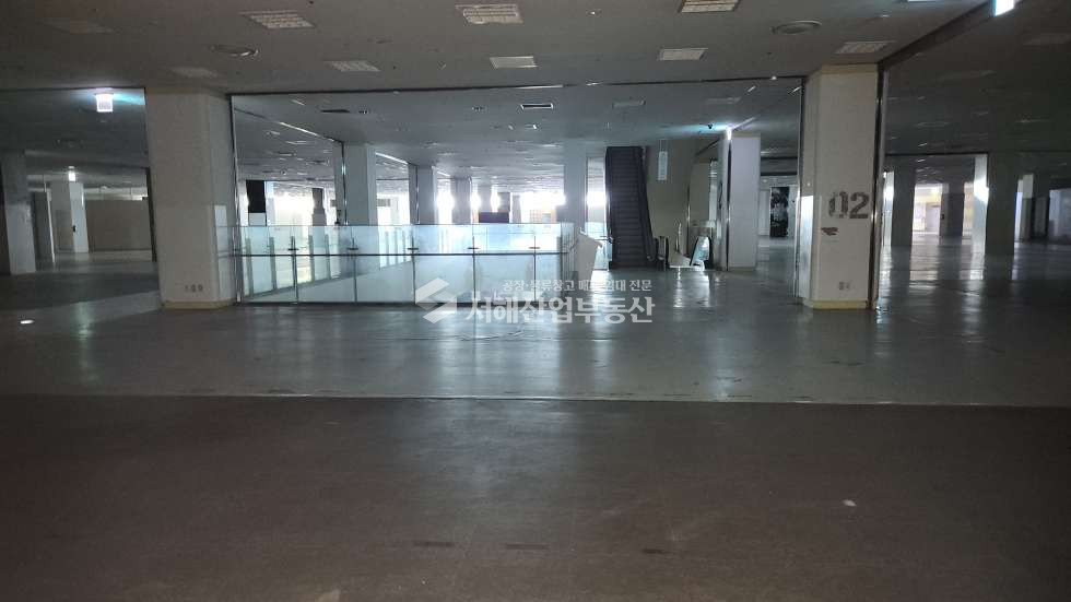 인천 제물포구 항동7가 옛 롯데아울렛자리 퍈매 및 창고 1층2989평 ,2층2840평, 교통요충지, 즉시입주 월세 매물번호 10575 사진 3