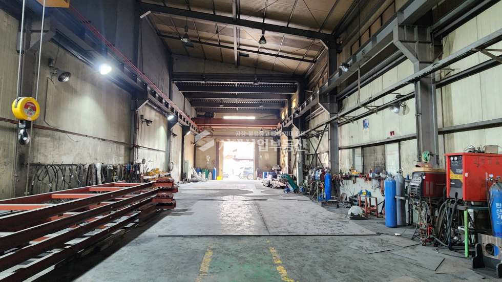 인천 서해구 경서동 10톤.5톤HO-2대, 1층125평, 2층25평, 동력70kw, 대형차진입원활 월세 매물번호 10583 사진 1