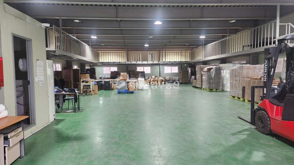 인천 서해구 원창동 창고 및 공장 1층117평, 2층117평, 화물승강기, 깨끗한 건물 월세 매물번호 10602 사진 2