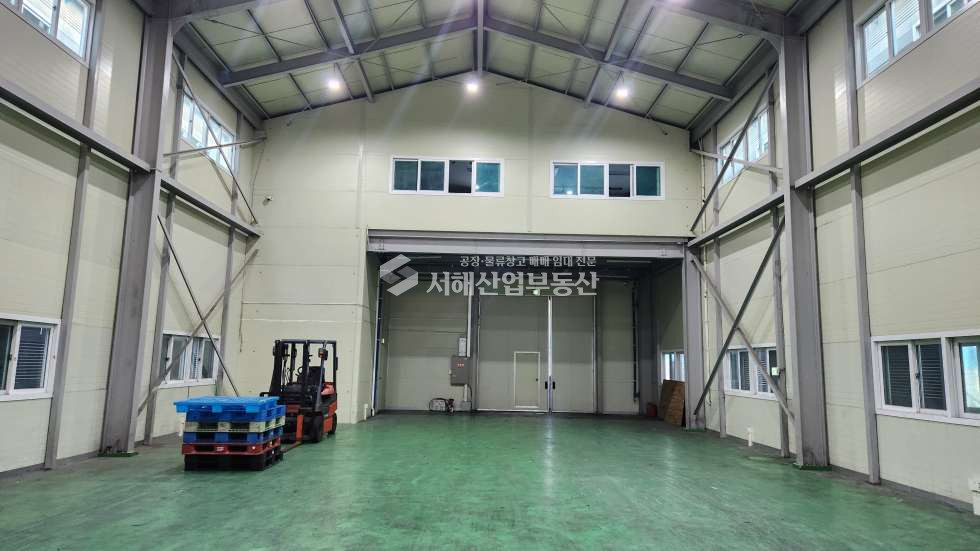 인천 서해구 석남동 2동 실사잔참조, 창고, 1층83평, 2층19평, 층고8m, 사무실에어컨 월세 매물번호 10622 사진 1