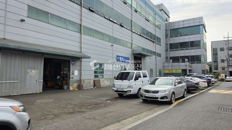 인천 제물포구 송림동 실사진 참조, 1층90평, 층고3.3m, 동력100kw, 대형차진입원활, 26.7월 입주 월세 매물번호 10627 사진 5